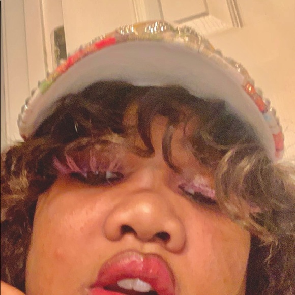 Custom Colored Lashes - Picture 2 of 4